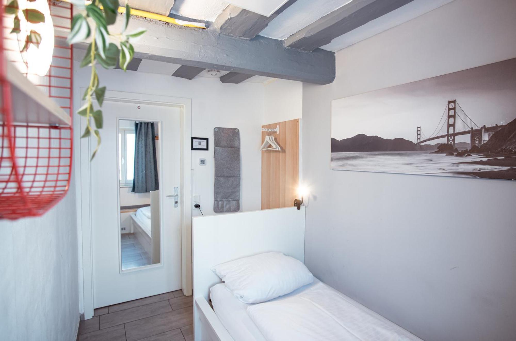 Haus99 Budget Pension & Apartments Fürth 外观 照片
