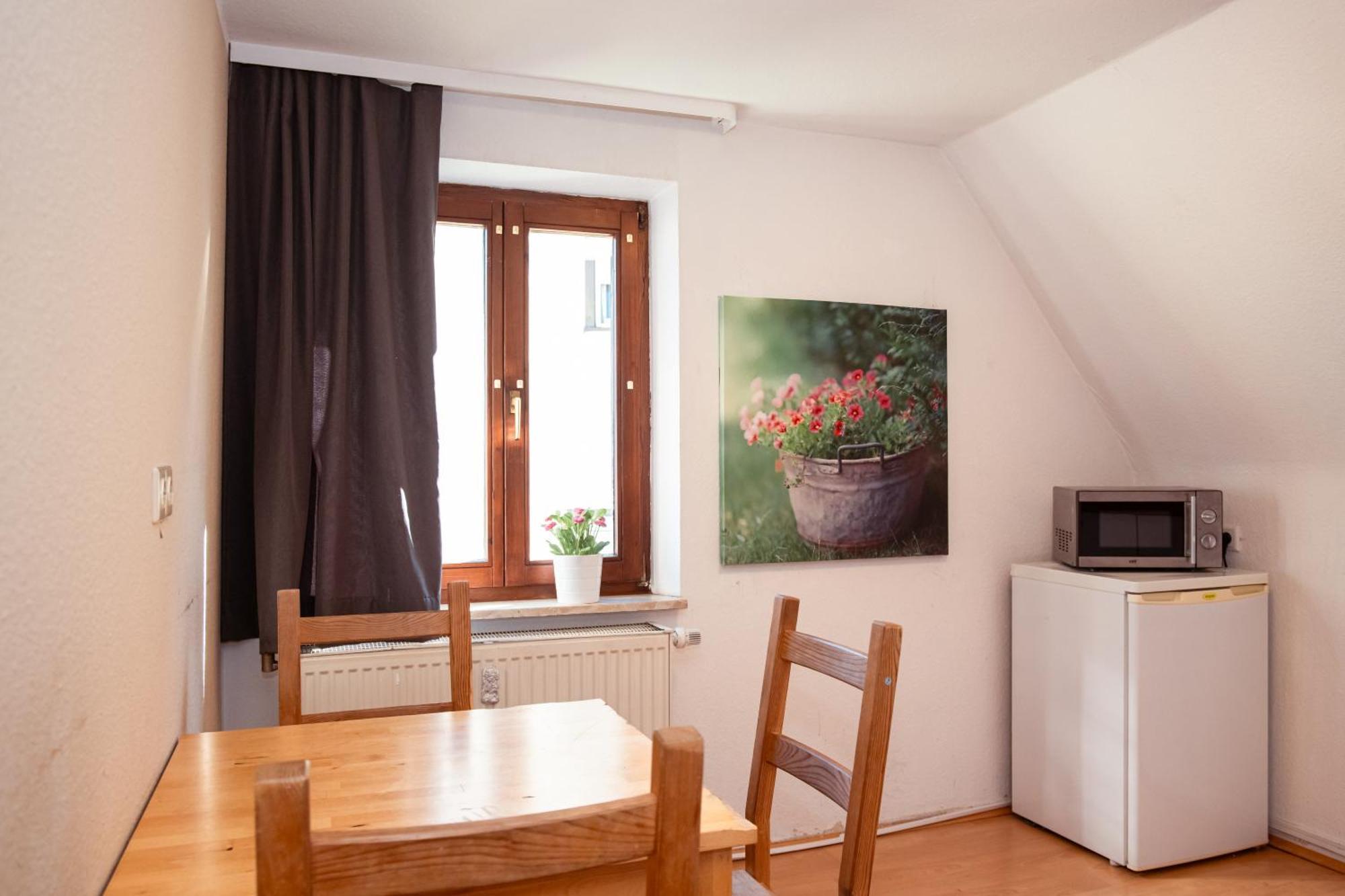 Haus99 Budget Pension & Apartments Fürth 外观 照片