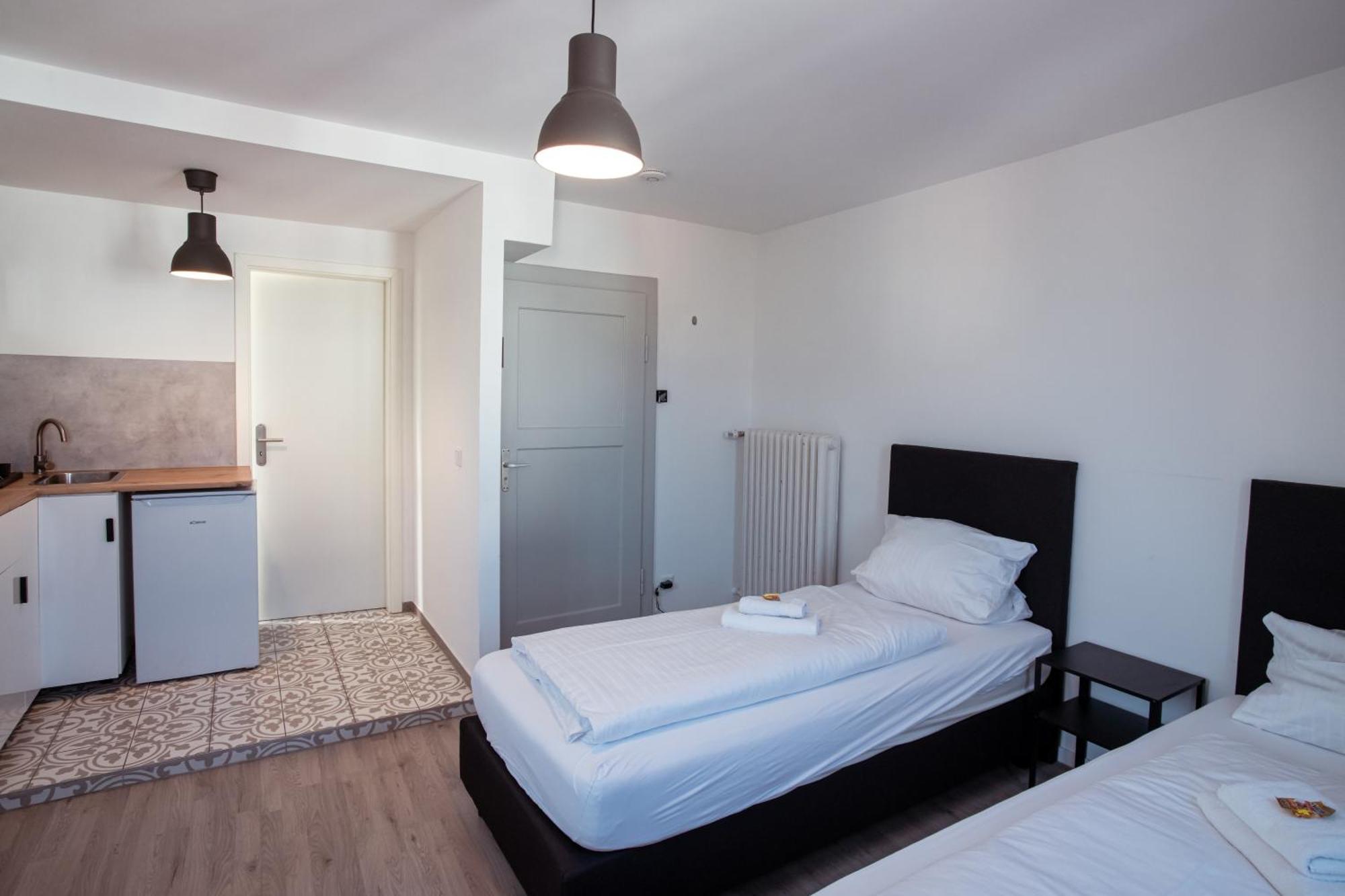 Haus99 Budget Pension & Apartments Fürth 外观 照片
