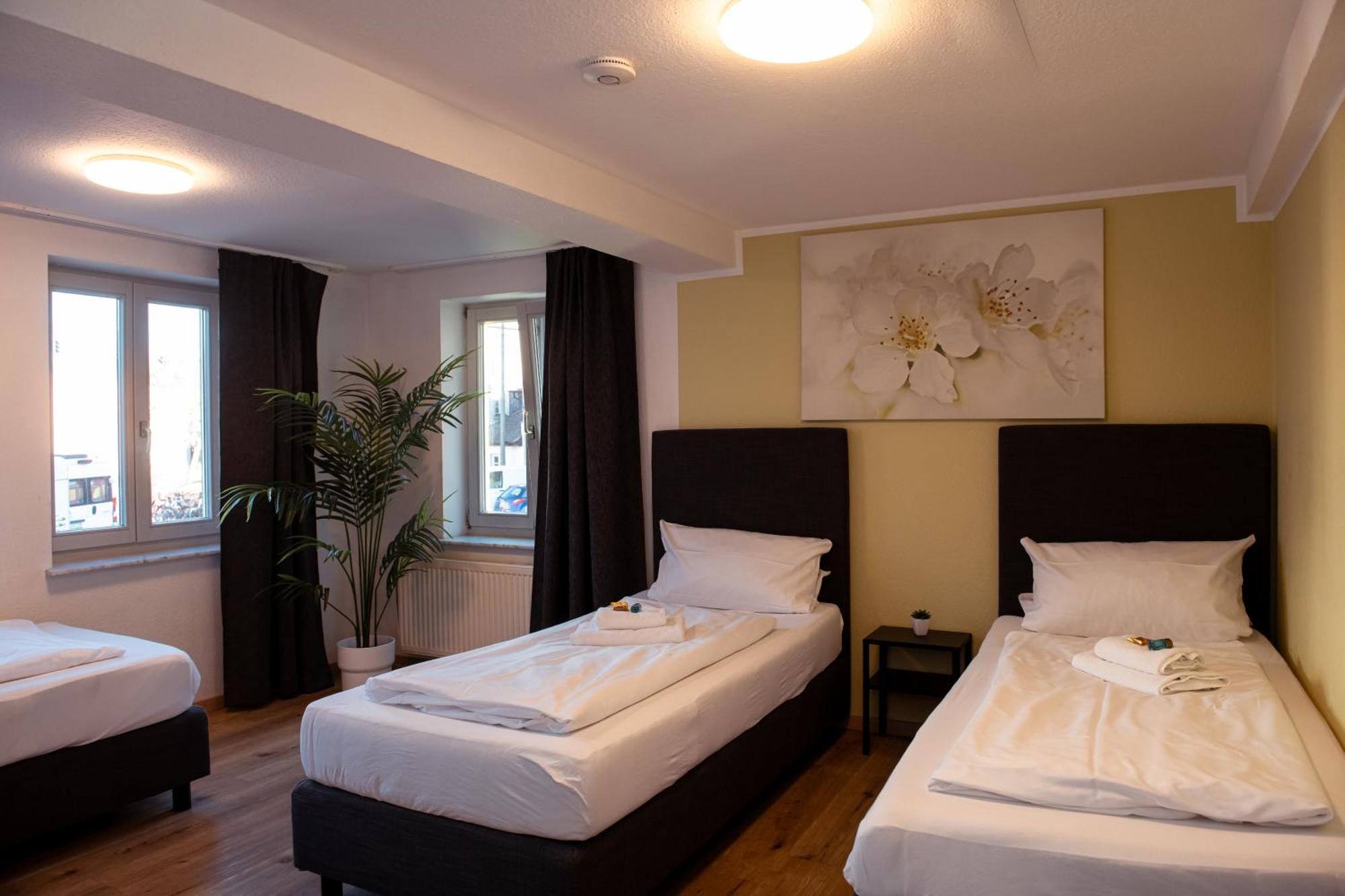 Haus99 Budget Pension & Apartments Fürth 外观 照片