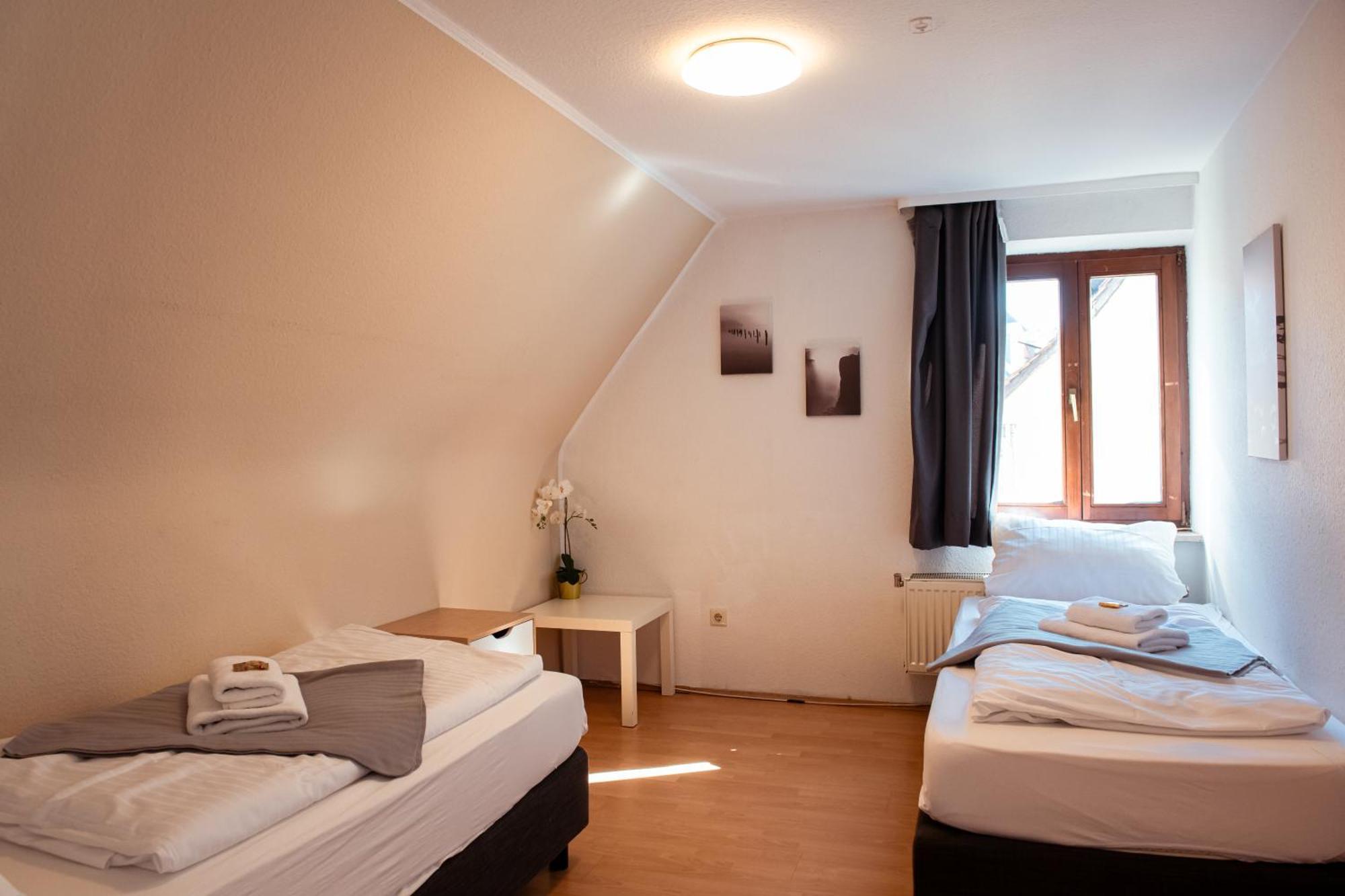 Haus99 Budget Pension & Apartments Fürth 外观 照片